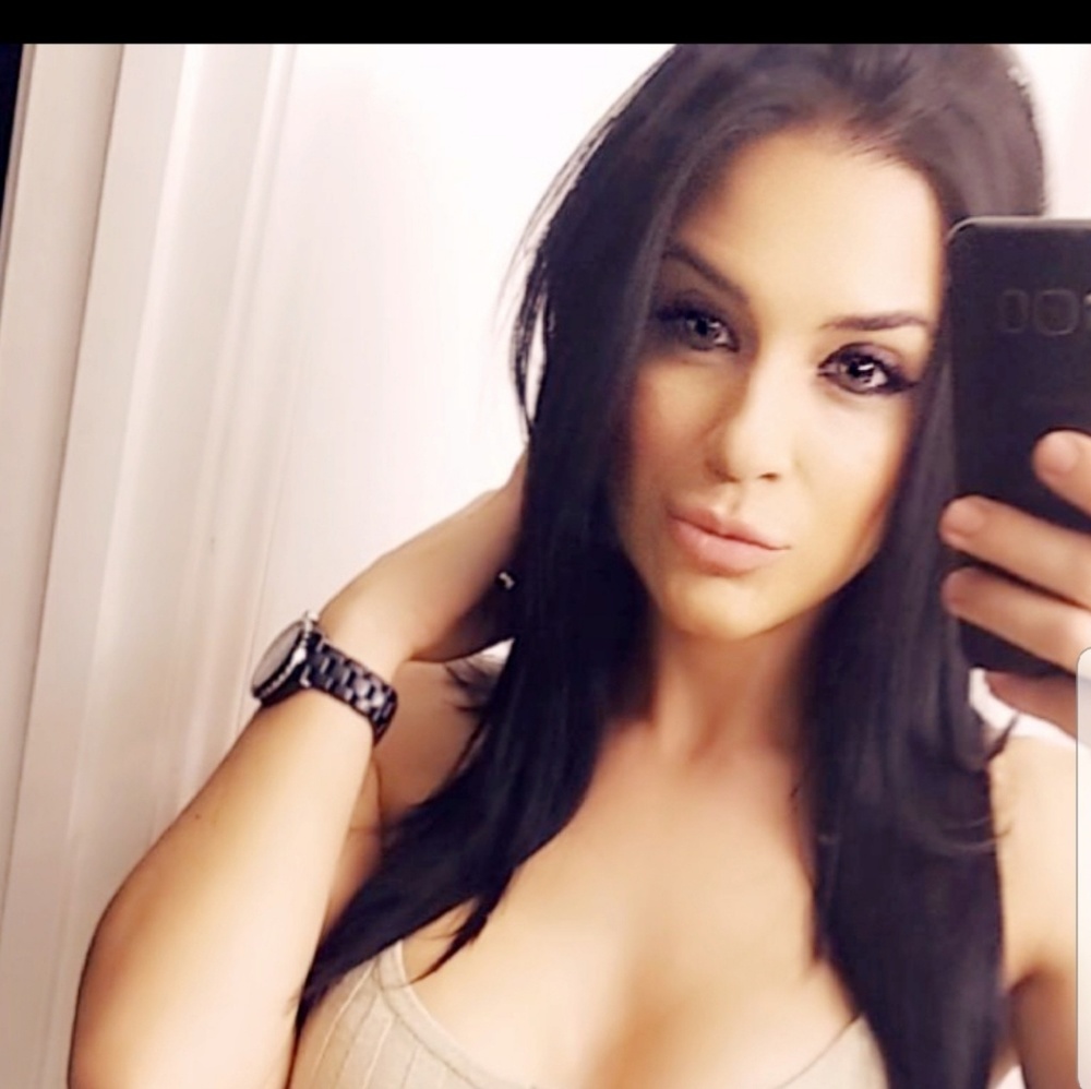 Meet your Posher, Stephanie
